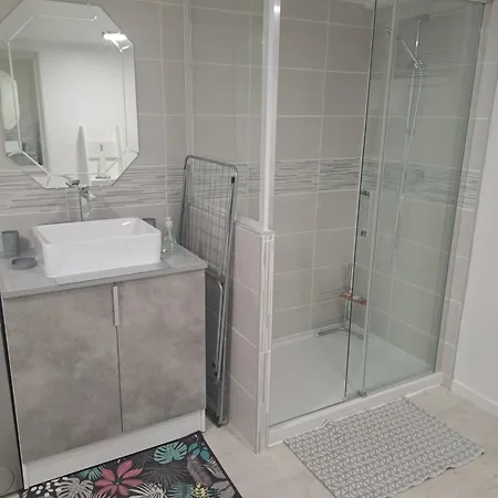 Holiday home Maison Confort Et Repos *